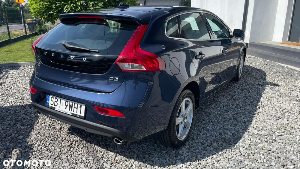 Volvo V40 D3 Momentum - 4