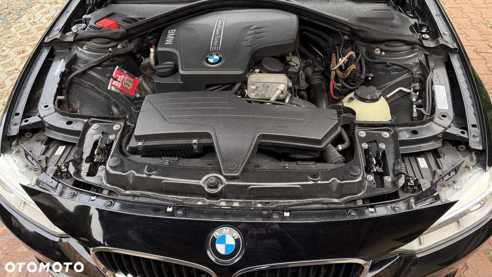 BMW Seria 3 320i xDrive - 11