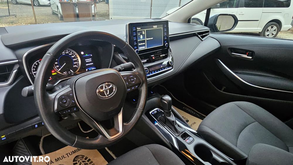 Toyota Corolla 1.8 HSD Dynamic - 13