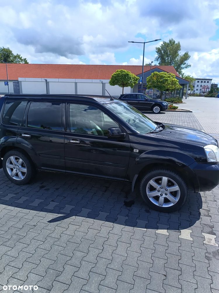 Nissan X-Trail ver-2-5-4x4-columbia - 13