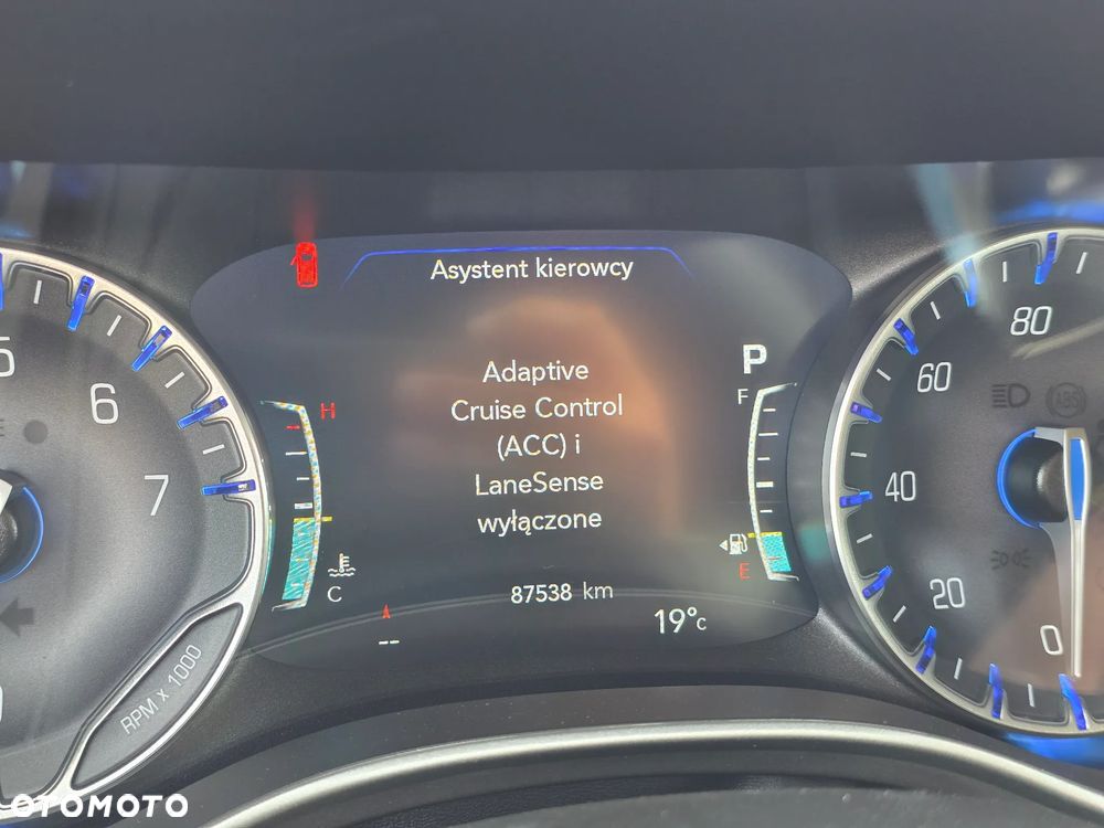 Chrysler Pacifica - 22