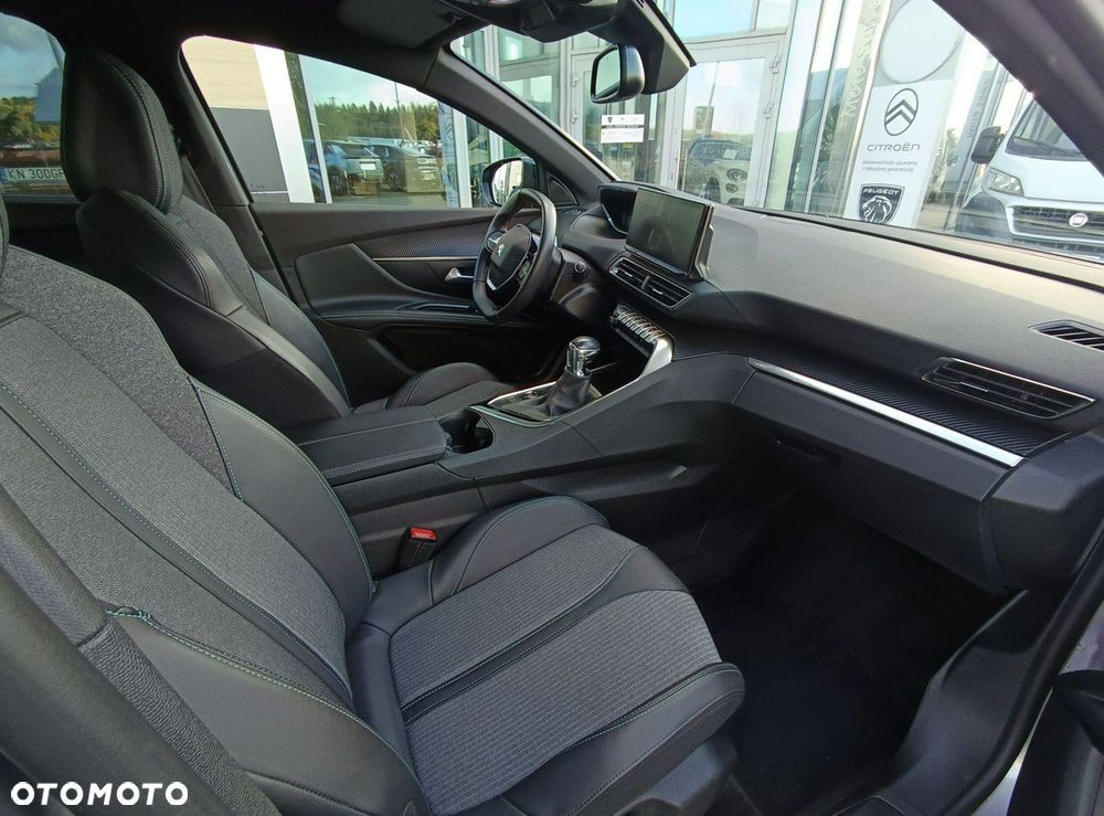 Peugeot 5008 1.2 PureTech Allure S&S - 18