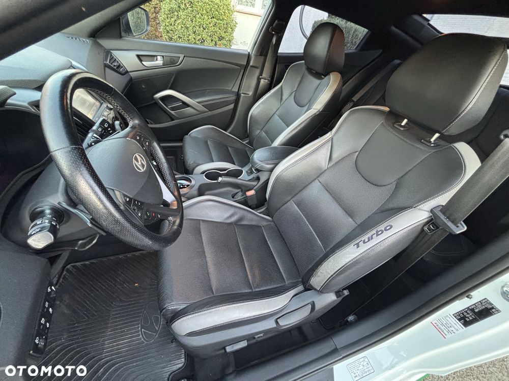 Hyundai Veloster - 9