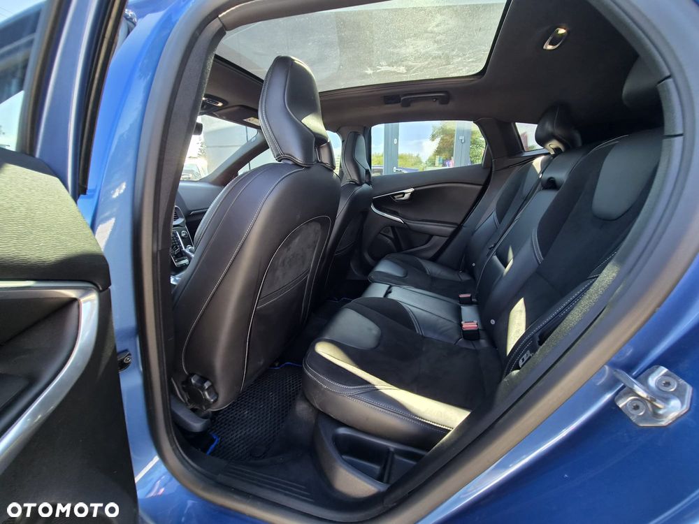 Volvo V40 T3 Geartronic RDesign - 27