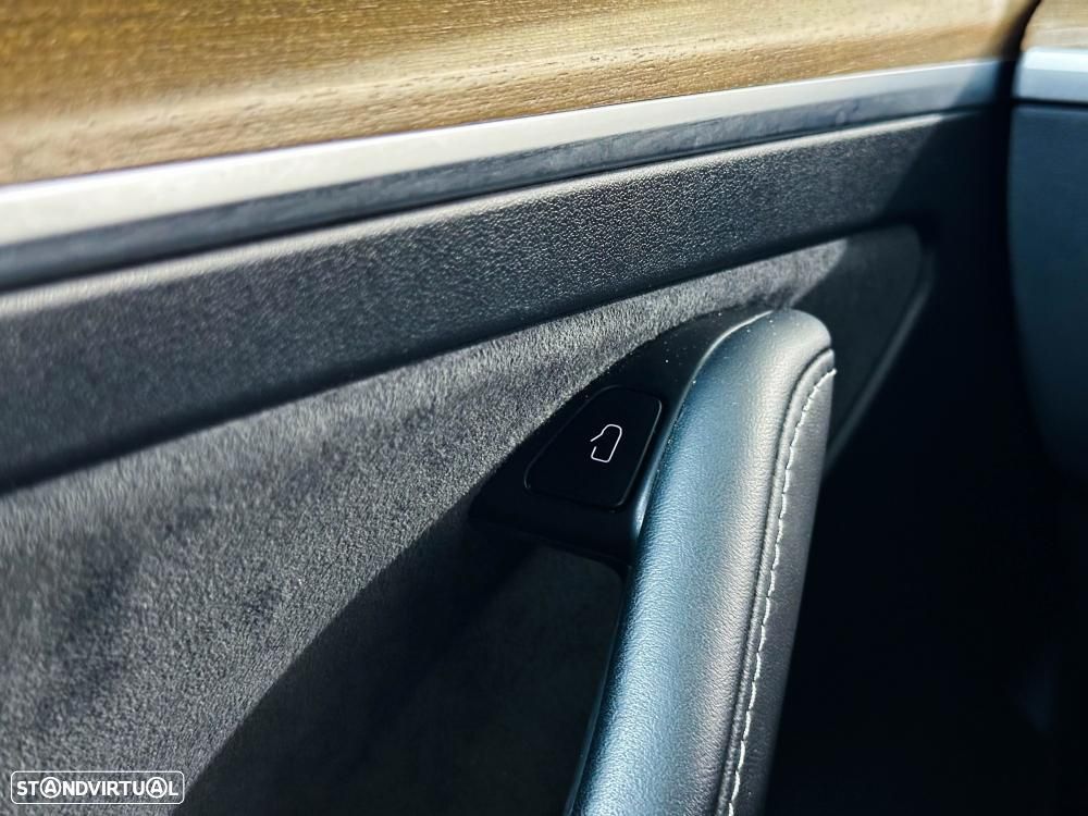 Tesla Model 3 Long Range AWD Dual Motor - 44