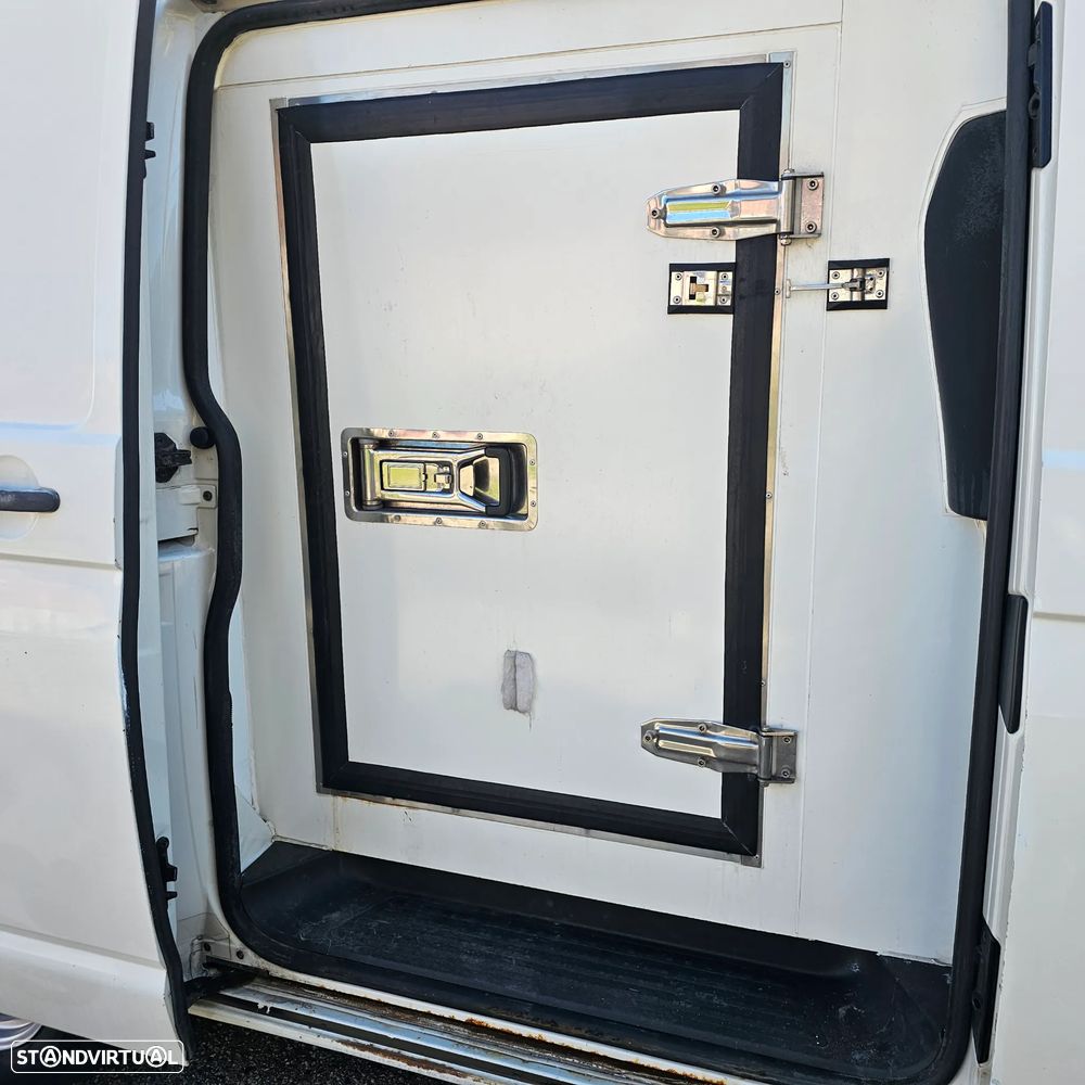 VW Transporter frio garagem - 9