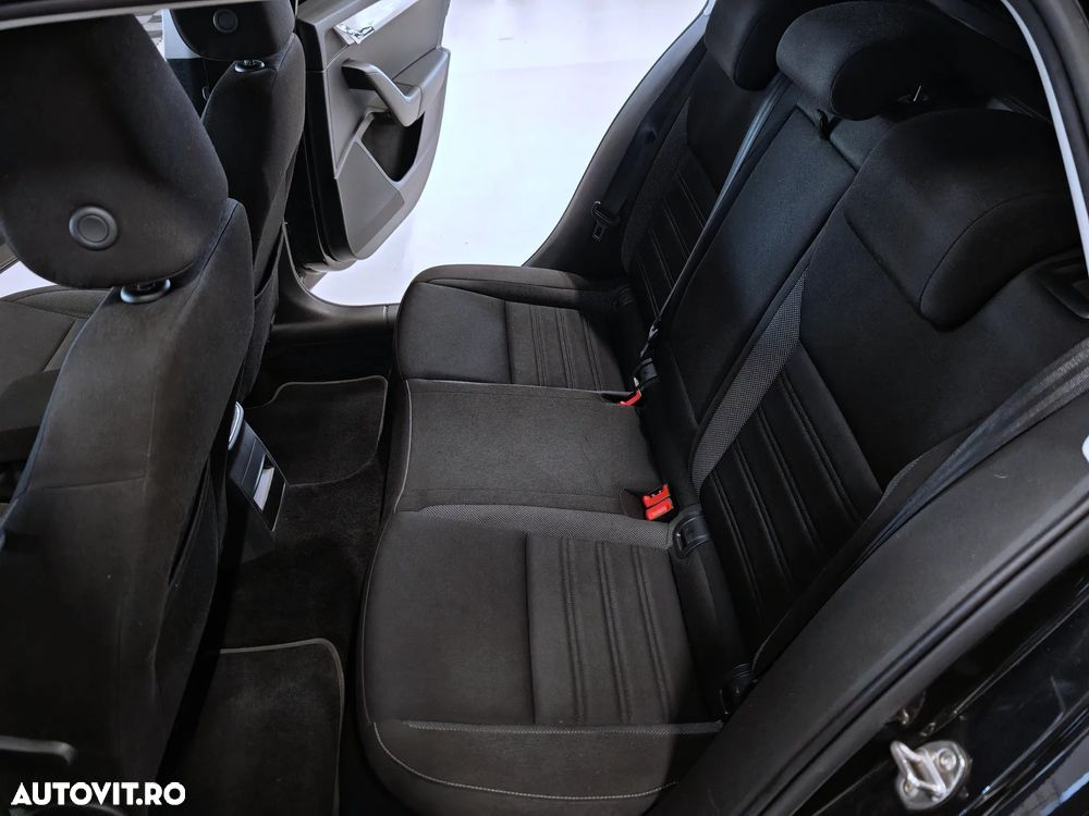 Skoda Octavia 1.6 TDI DSG Ambition - 19