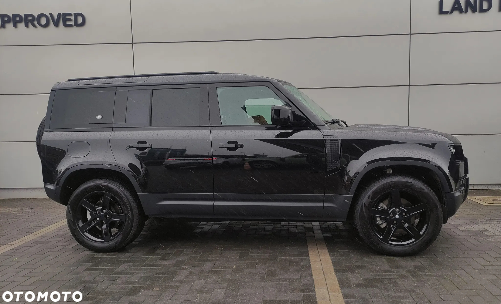 Land Rover Defender - 9