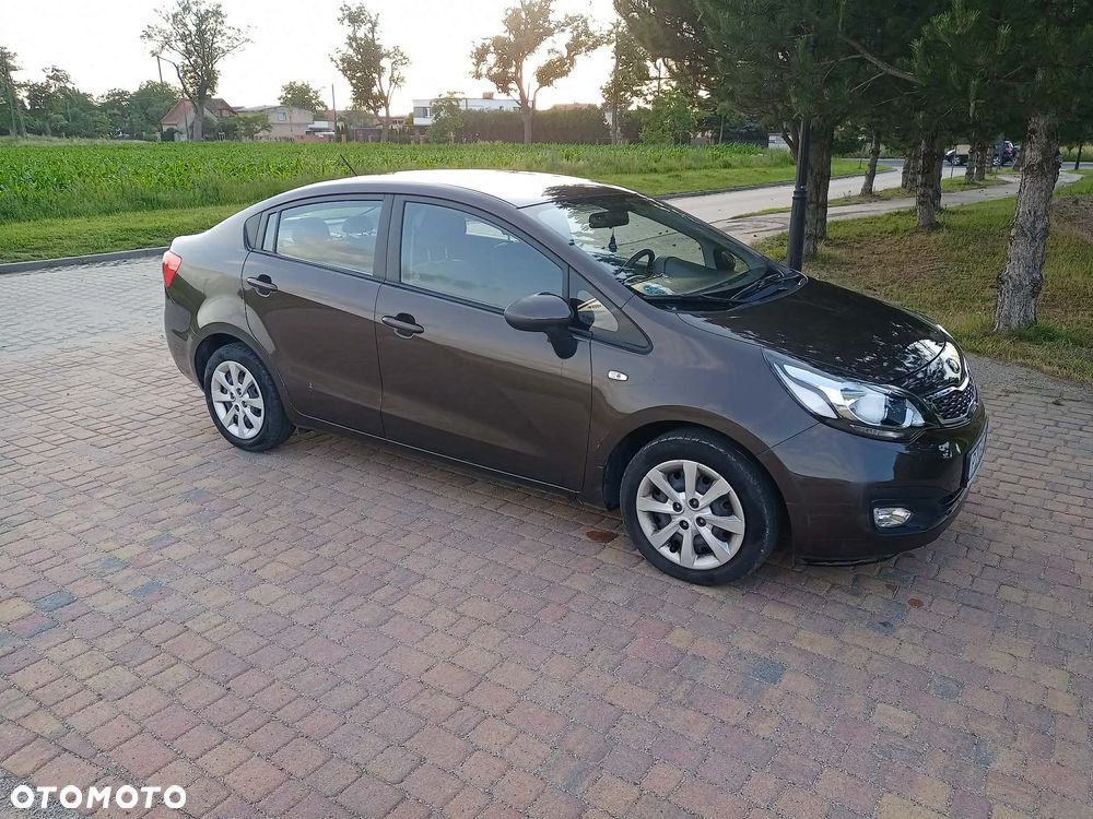 Kia Rio 1.2 M - 4