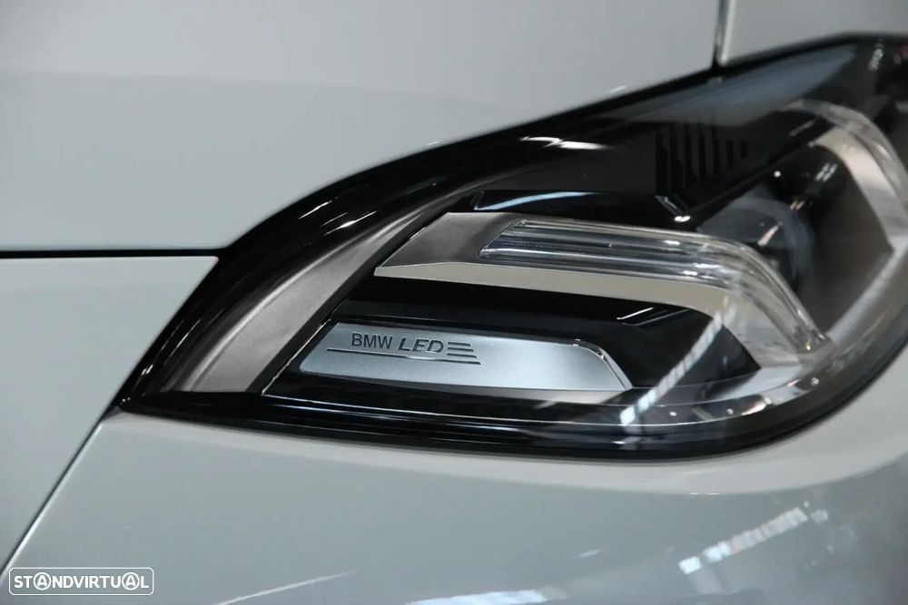 BMW 1 Series 2025 photo 2