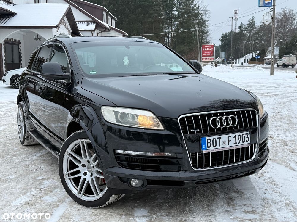 Audi Q7 - 1