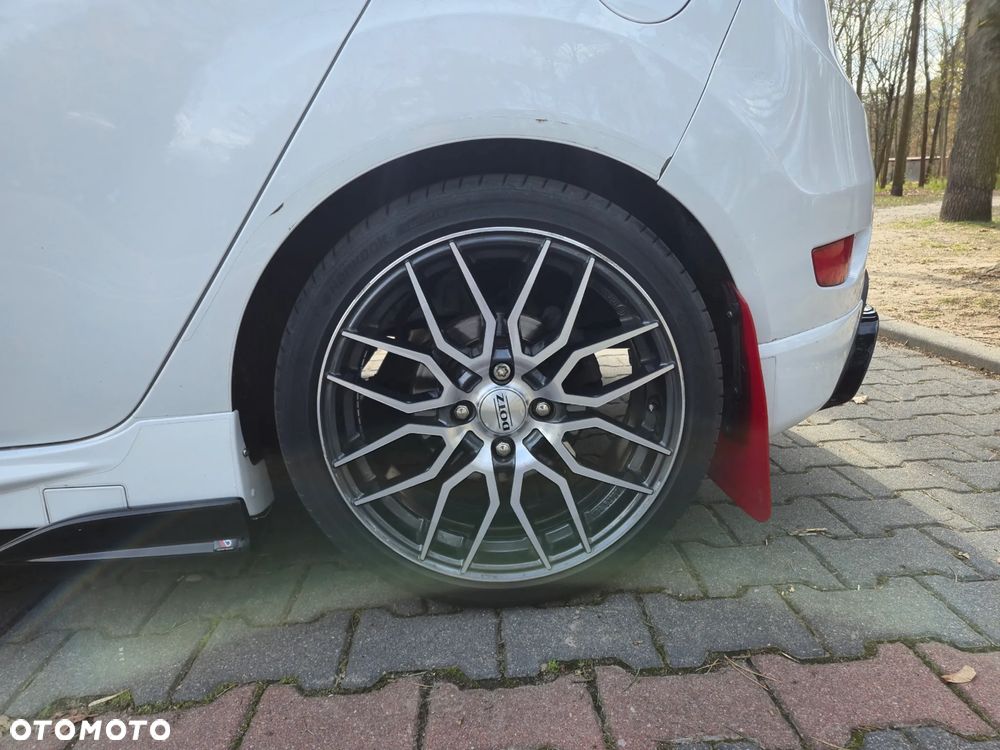 Ford Fiesta 1.6 EcoBoost ST - 10