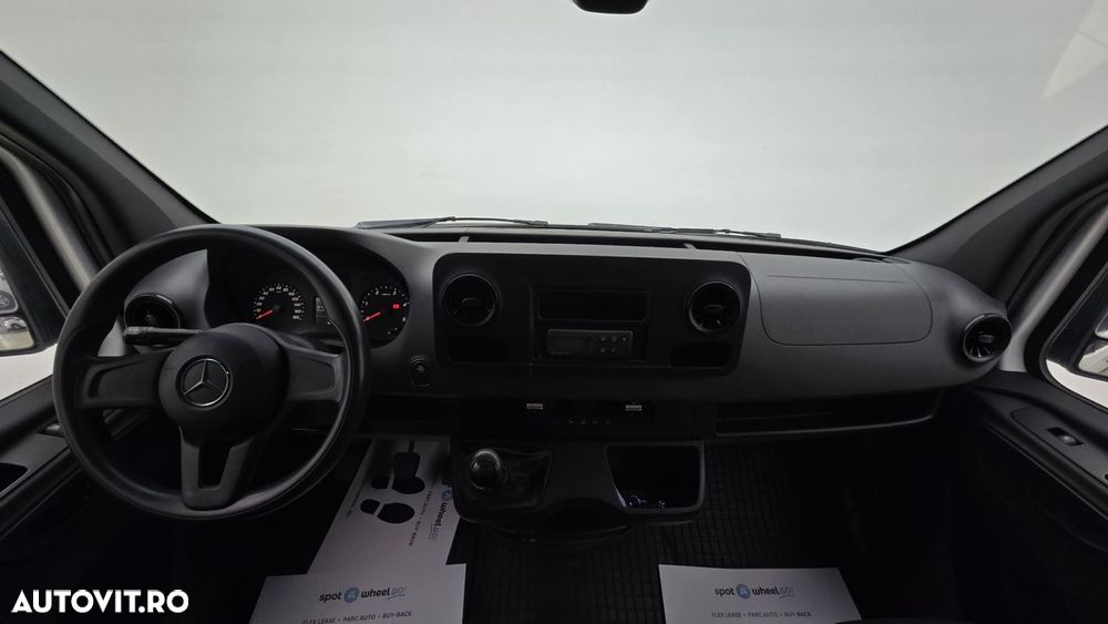 Mercedes-Benz Sprinter - 14