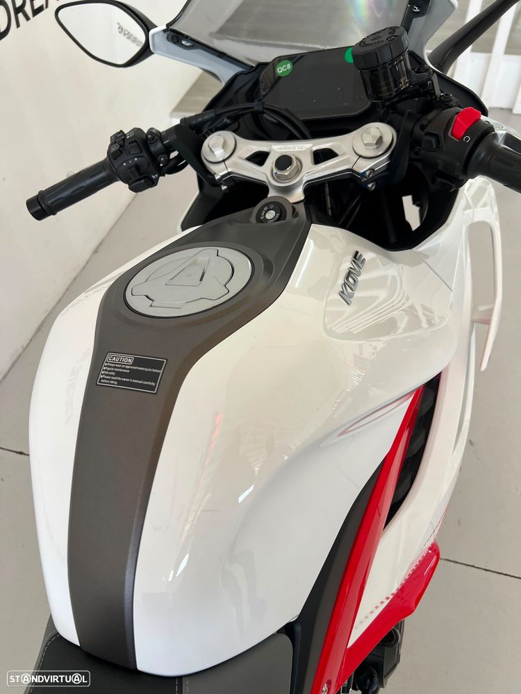 KOVE 350RR - CAMPEÃ MUNDIAL SUPERBIKES SSP300 2025 - 7