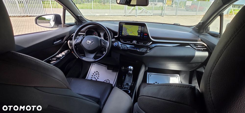 Toyota C-HR 1.8 Hybrid Neon Lime powered by JBL - 22