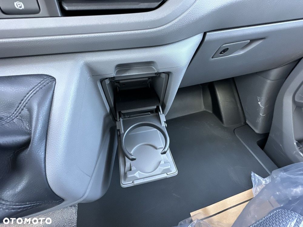 Volkswagen Transporter Furgon, 2,0TDI 150KM, 6-bieg.manualna, r.o :3500 mm - 21