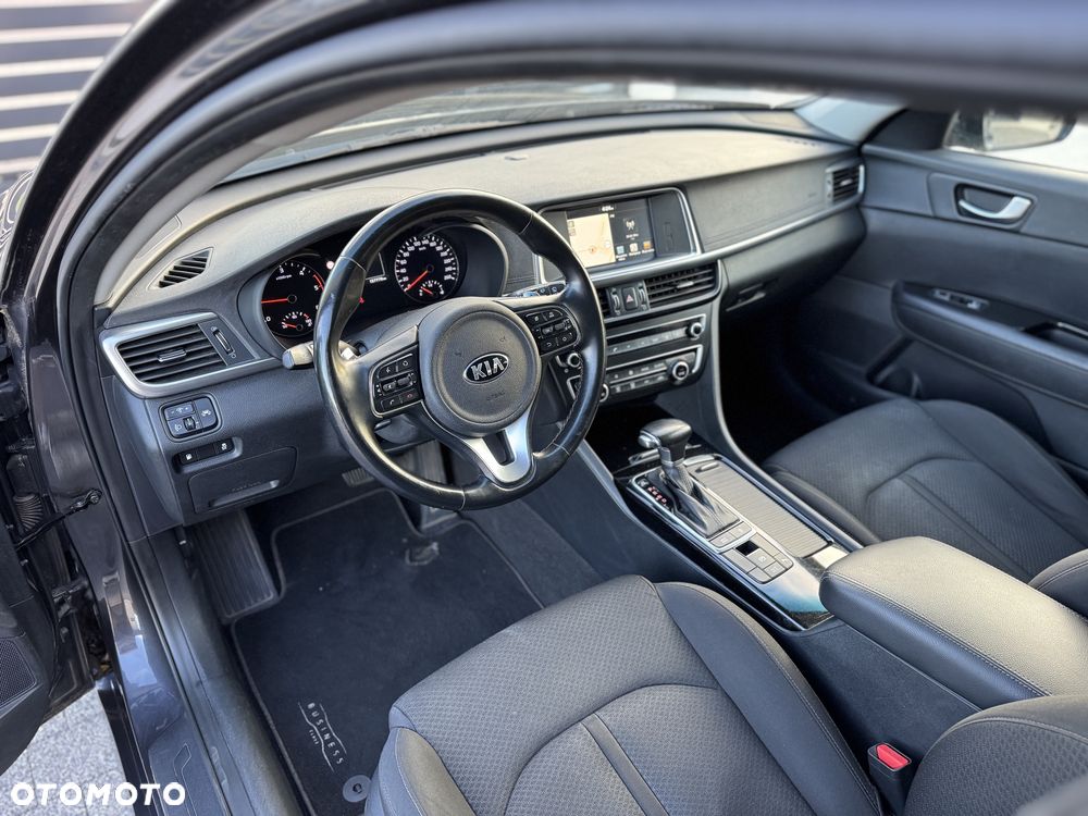 Kia Optima - 8