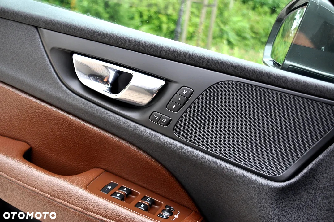 Volvo V60 D3 AWD Inscription - 32