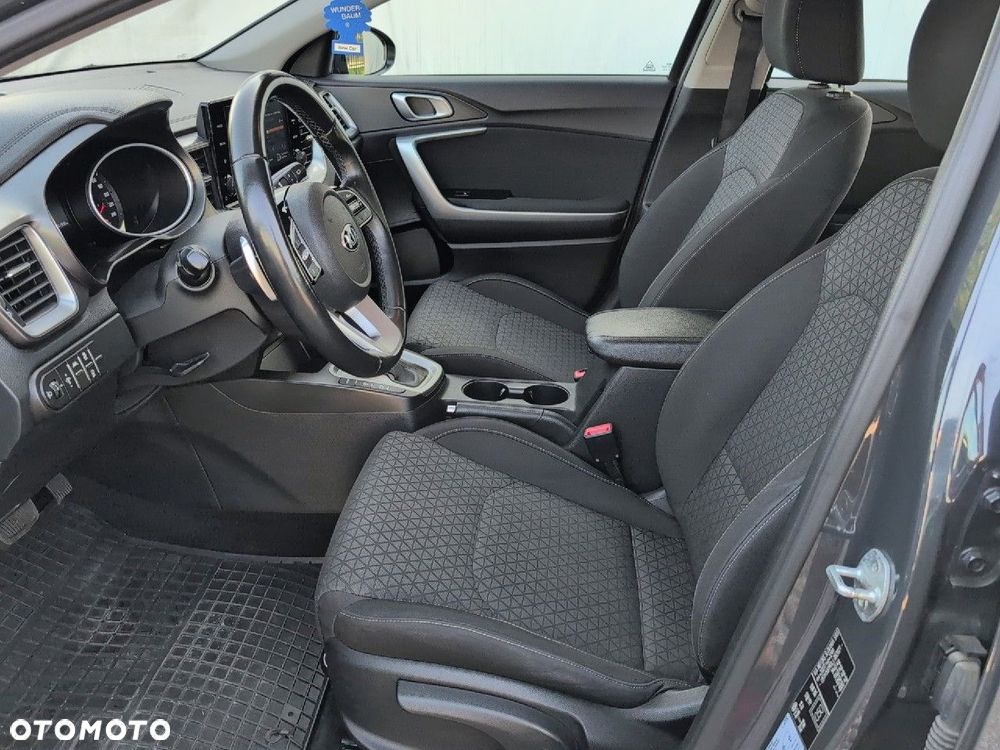 Kia Ceed 1.6 CRDi SCR M DCT - 10