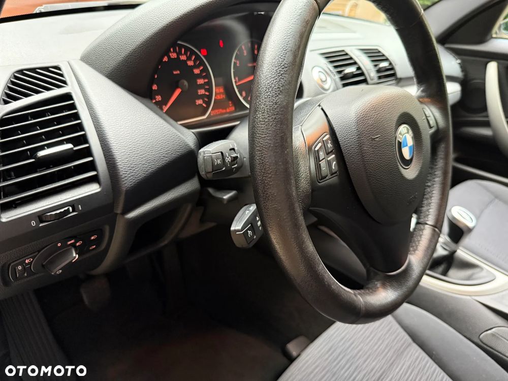 BMW Seria 1 - 9