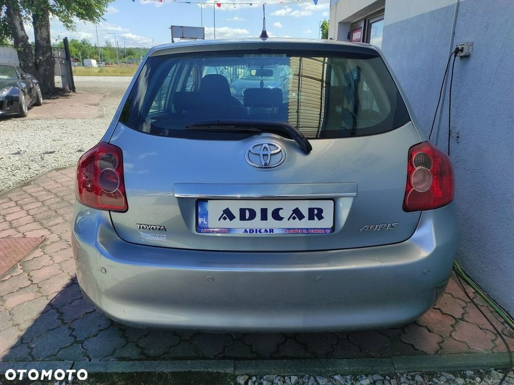 Toyota Auris - 4