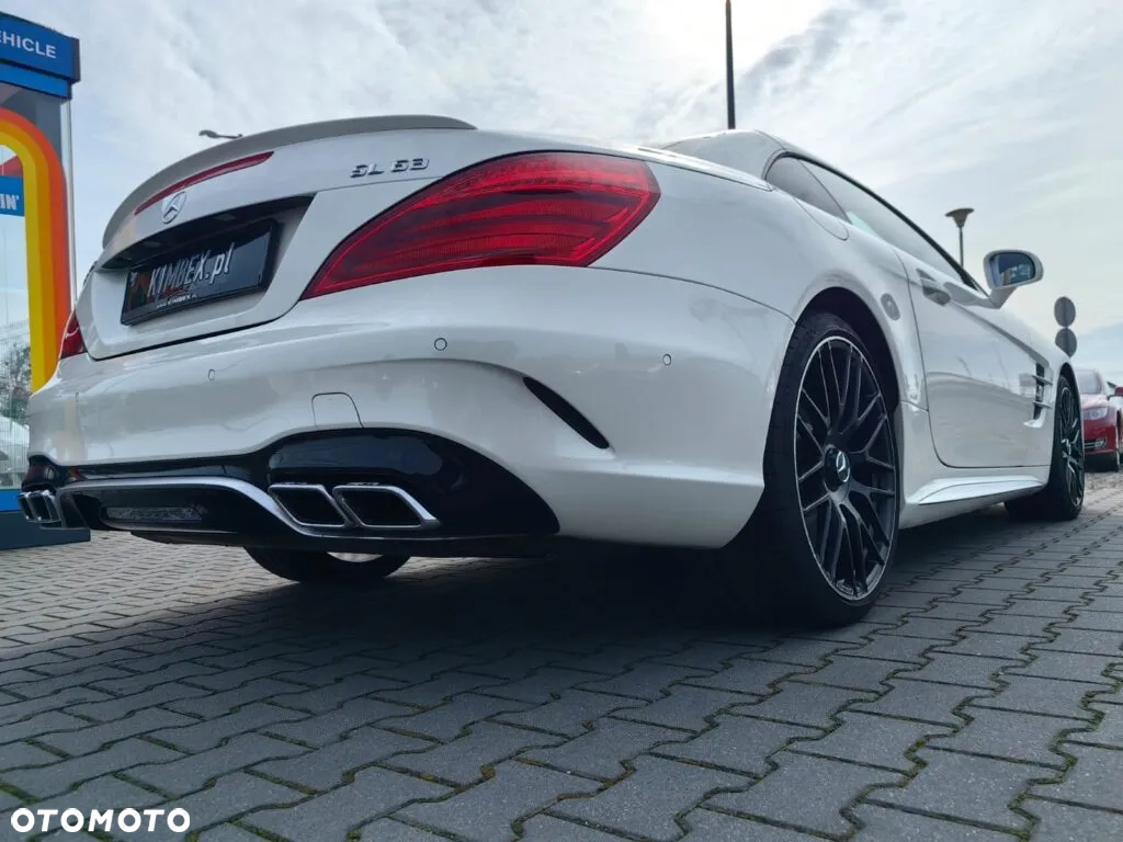 Mercedes-Benz SL 63 AMG - 8