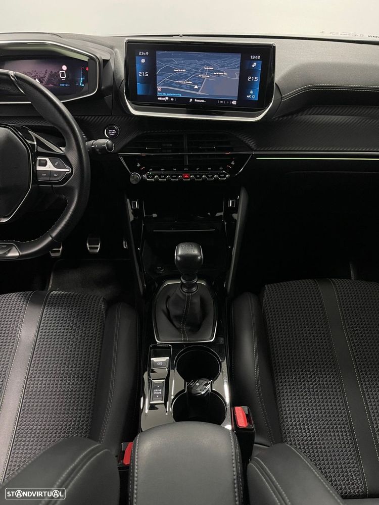 Peugeot 2008 1.2 PureTech GT Line - 28