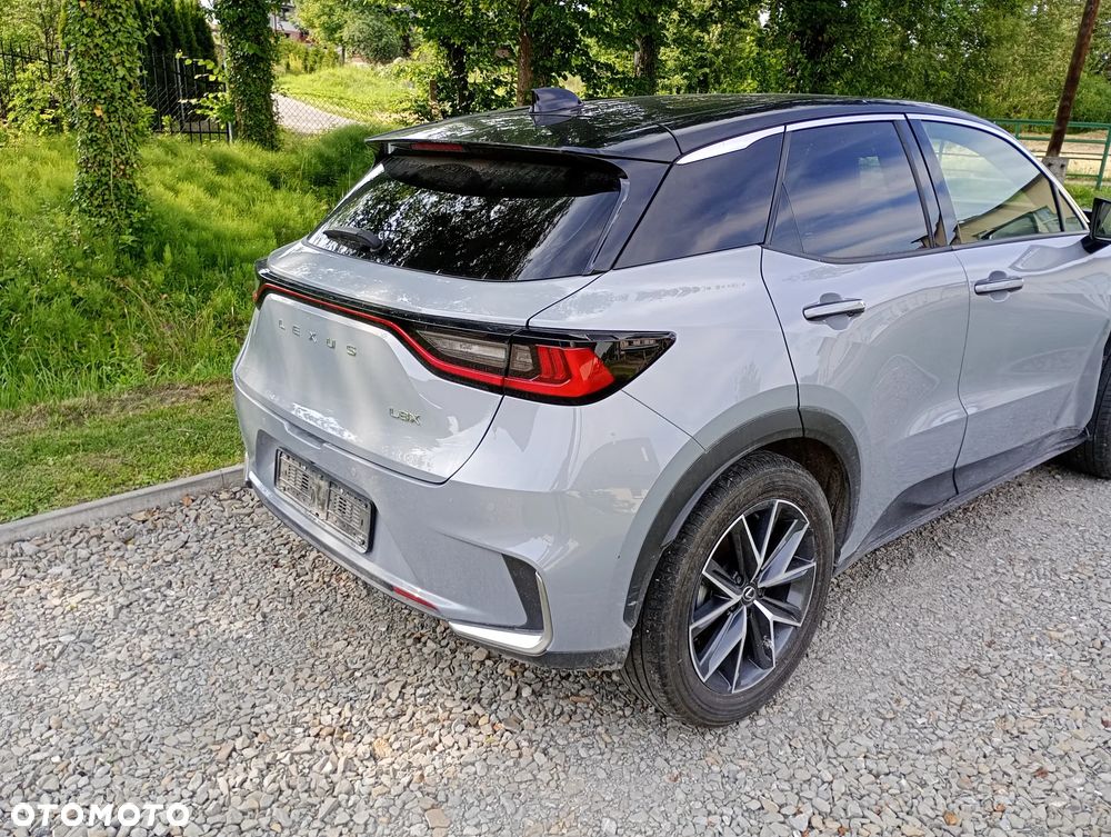 Lexus LBX 1.5 Hybrid Vibrant Edition AWD - 1