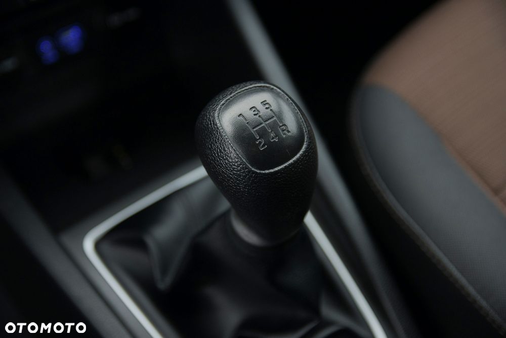 Hyundai i20 blue 1.2 YES Silver - 32