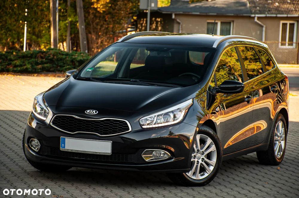 Kia Ceed 1.6 CRDi 128 ISG Dream Team Edition - 14