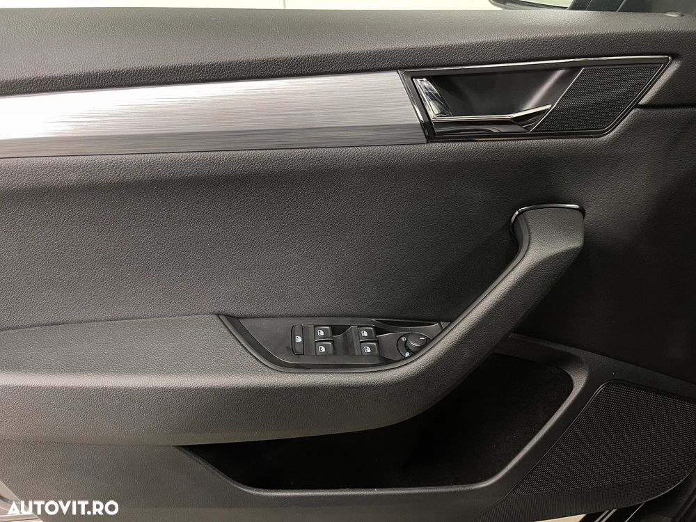 Skoda Superb 2.0 TDI DSG Ambition - 25