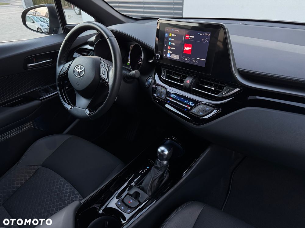 Toyota C-HR - 33