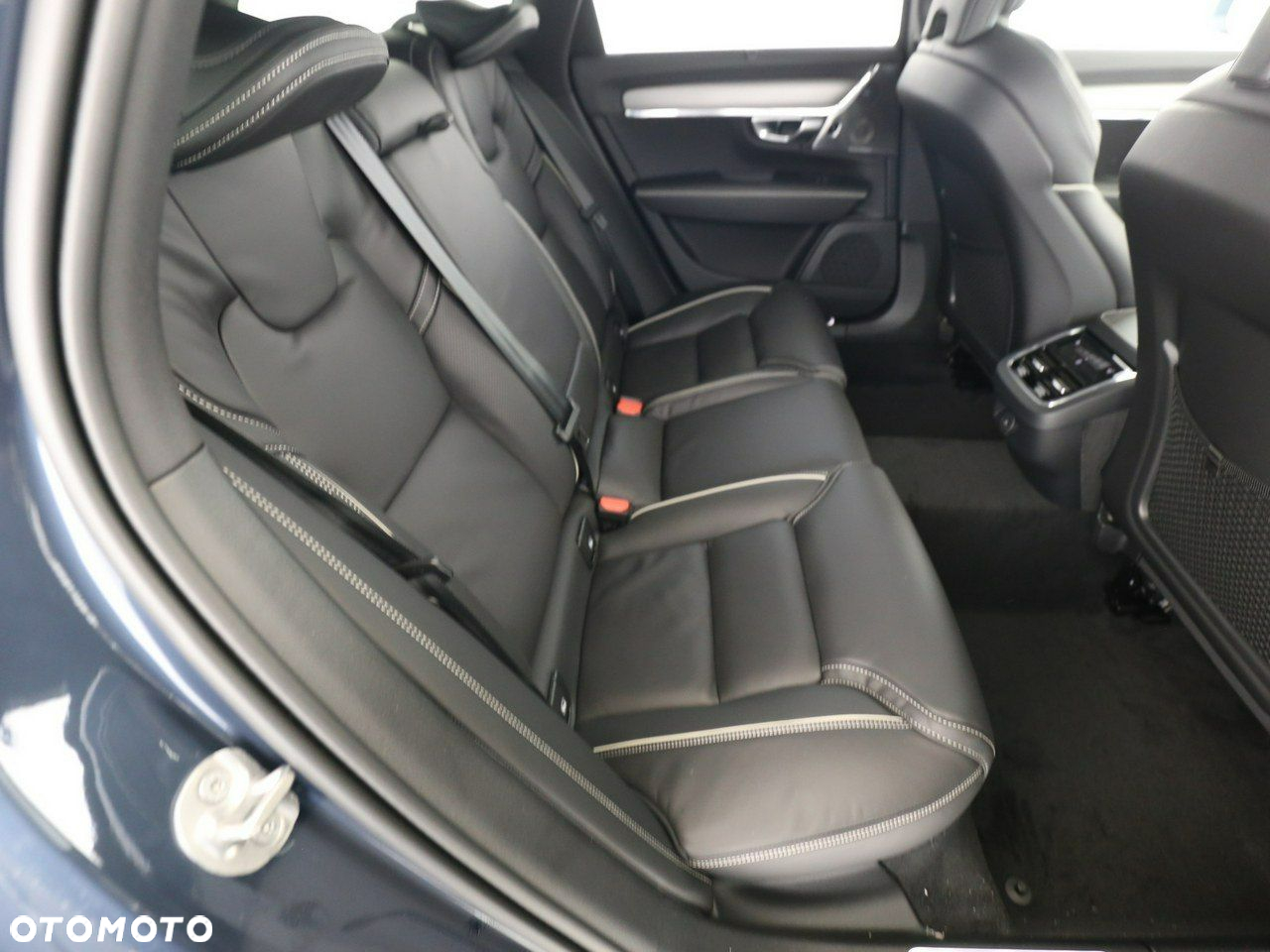 Volvo V90 Cross Country B4 D AWD Ultimate - 4