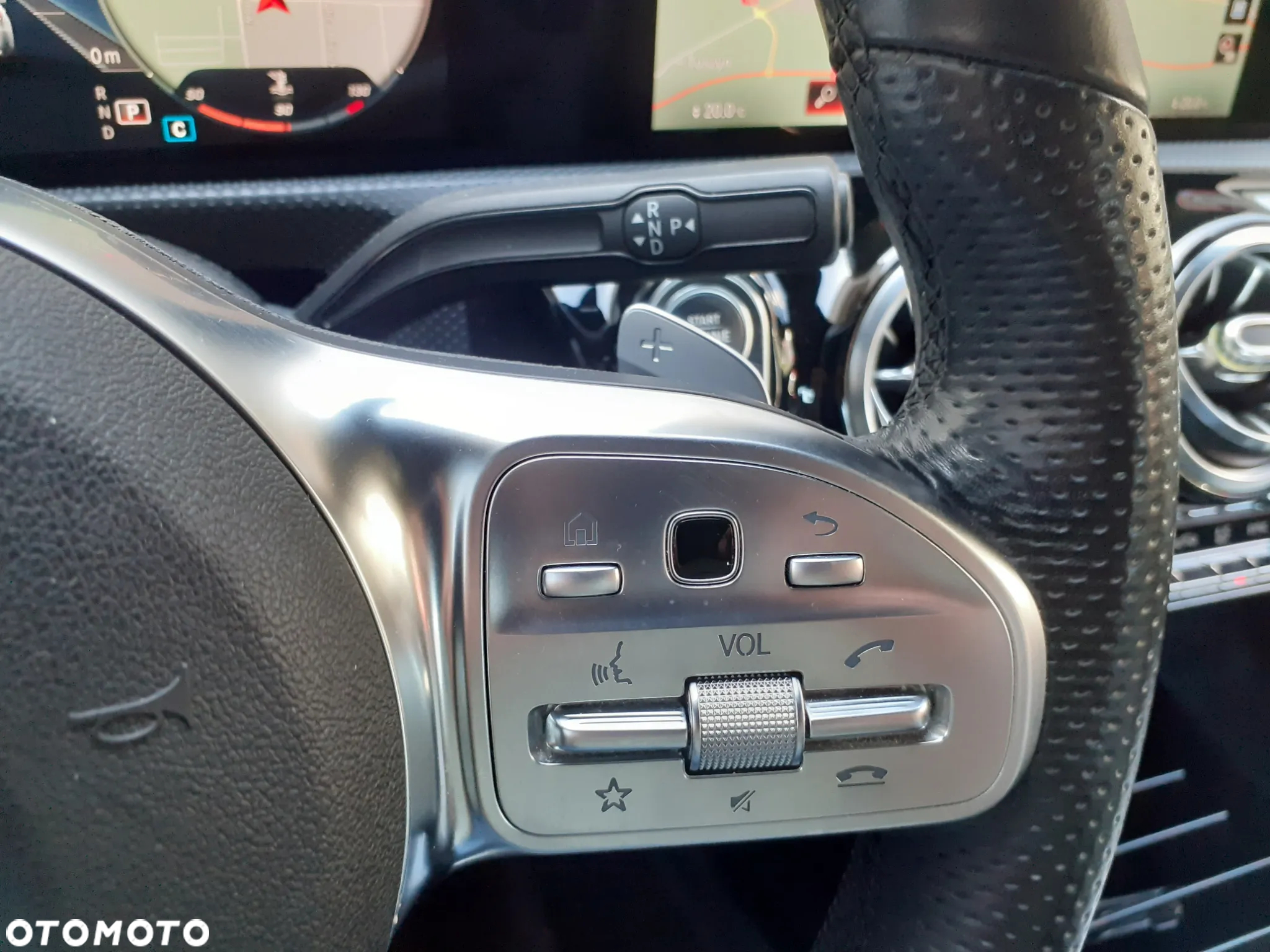 Mercedes-Benz CLA 220 4-Matic AMG Line 7G-DCT - 12