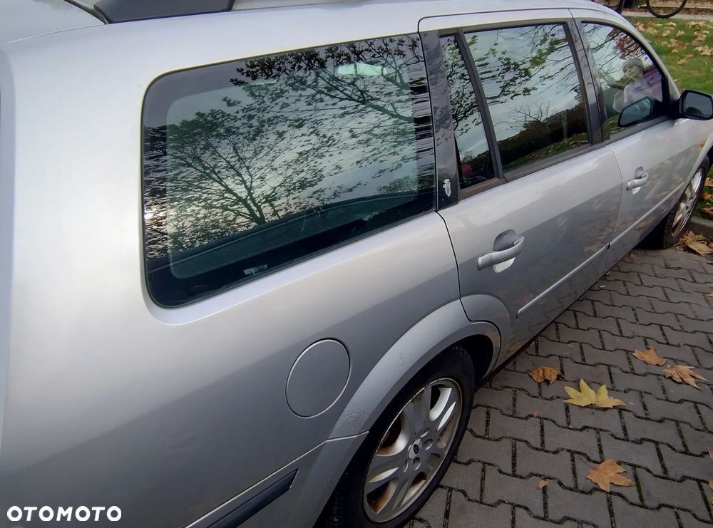 Ford Mondeo 2.0 Ghia - 6