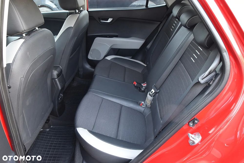 Kia Stonic - 18