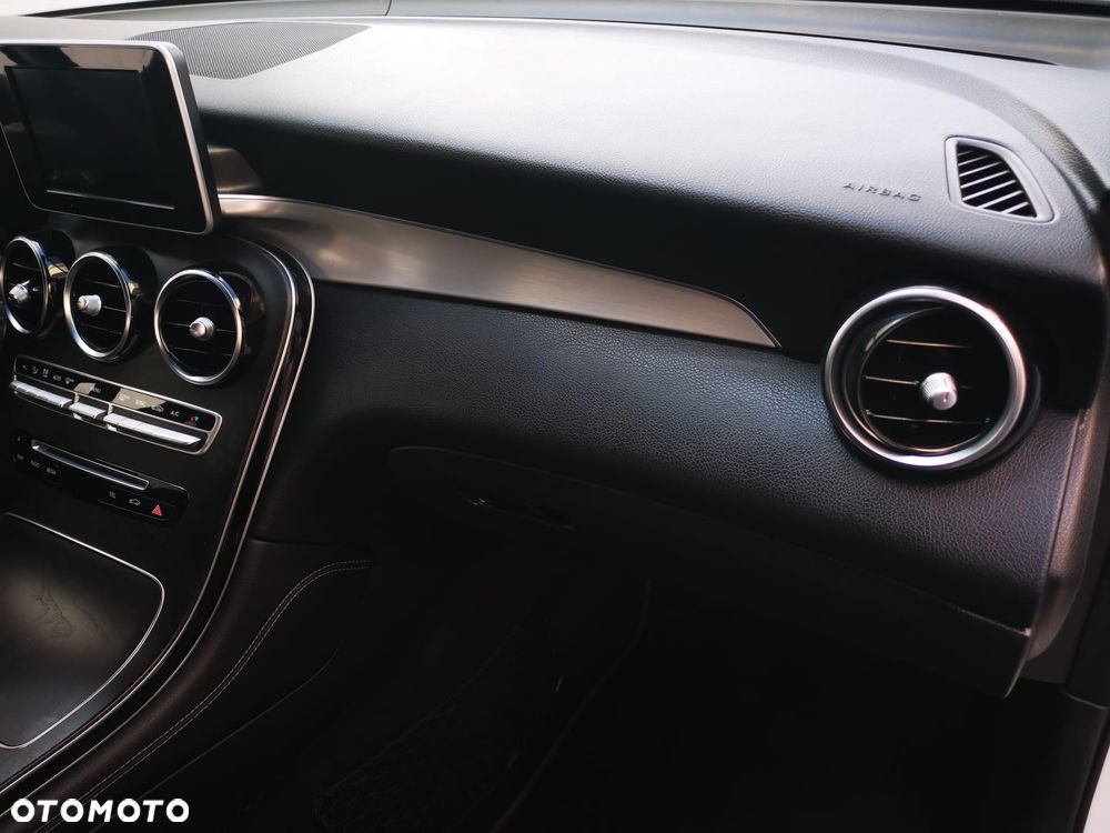 Mercedes-Benz GLC - 19