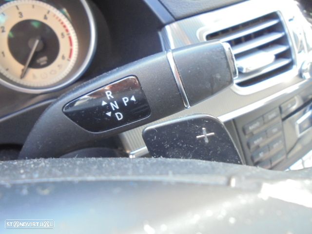 Mercedes-Benz E 300 Bluetec Hybrid Avantgarde - 15