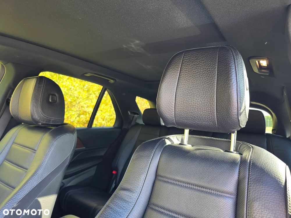 Mercedes-Benz GLE 300 d 4-Matic - 28