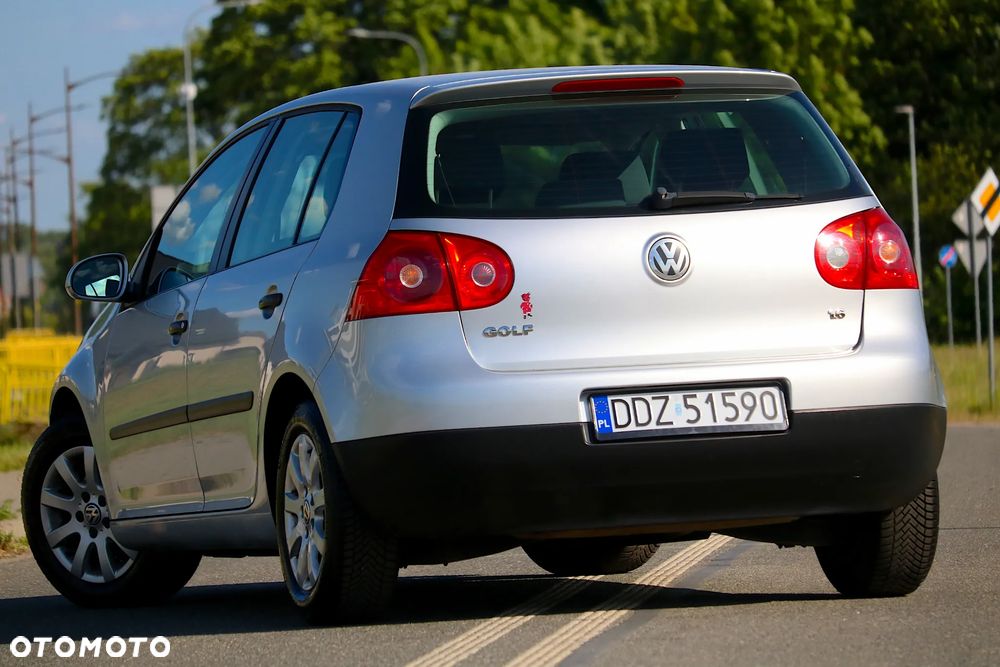 Volkswagen Golf 1.6 Trendline - 19