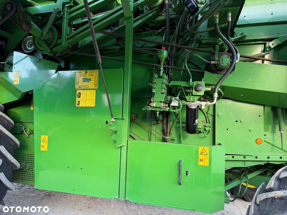 John Deere 2256 - 9