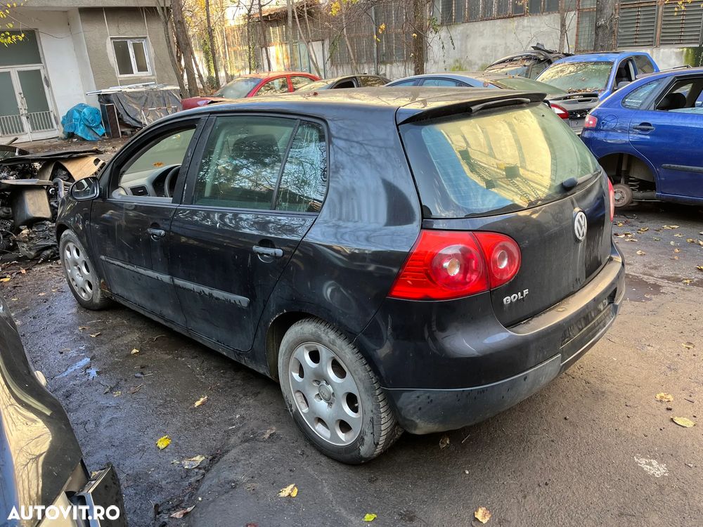 Dezmembrez VW Volkswagen Golf 5 negru diesel 2007 - 9