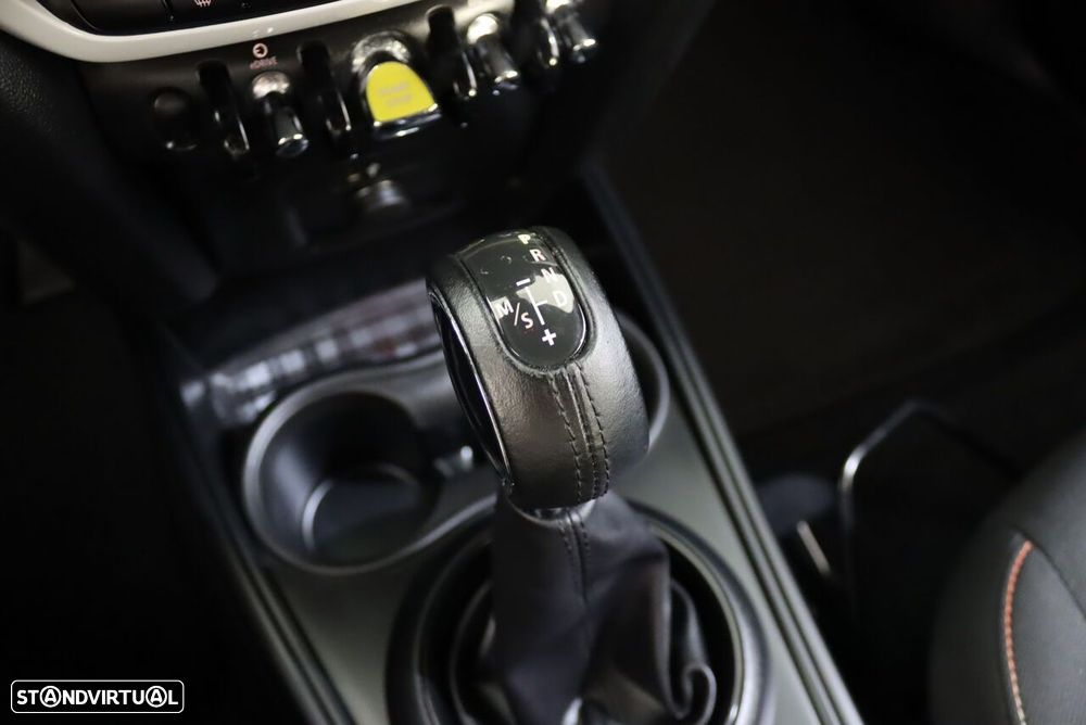 MINI Countryman Cooper SE ALL4 Auto - 29