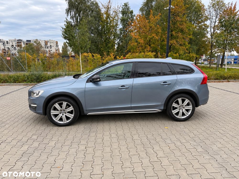 Volvo V60 Cross Country 2016 photo 3