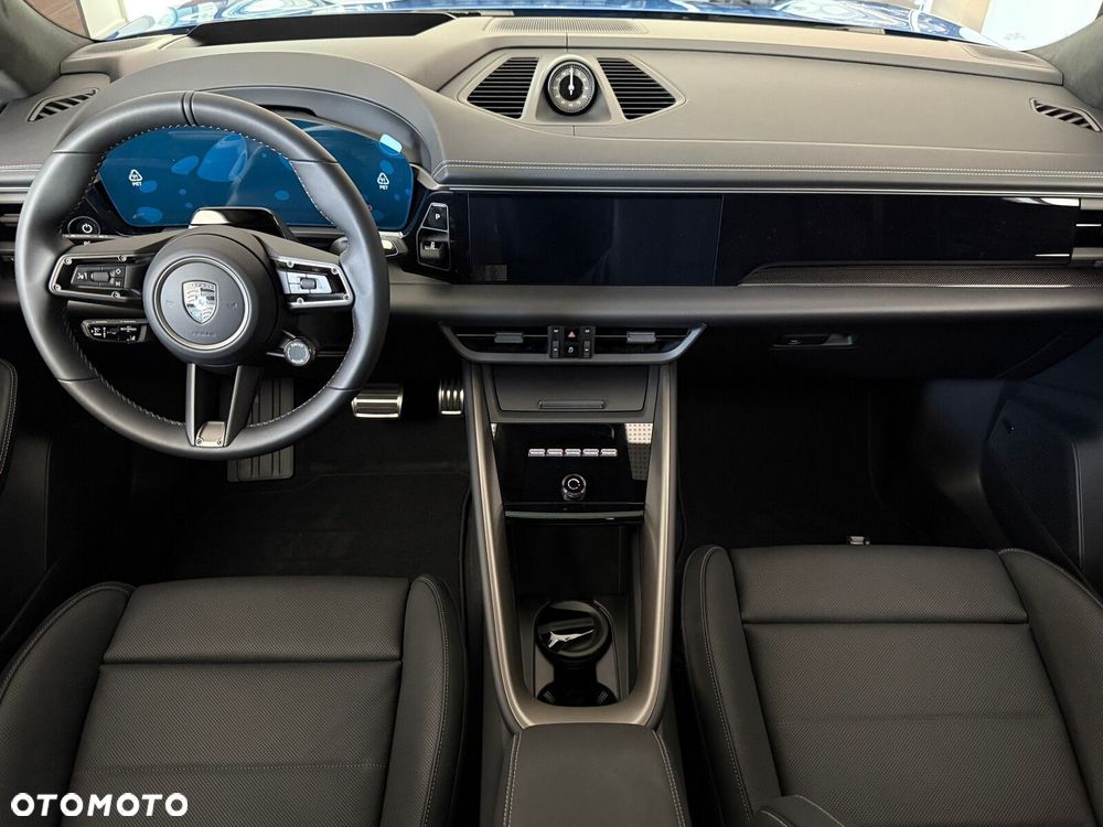 Porsche Macan - 24