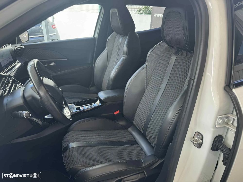 Peugeot 2008 1.2 PureTech GT Line - 18