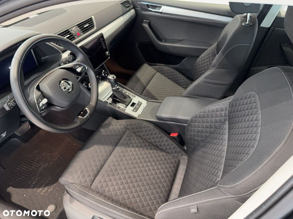 Skoda Superb 2.0 TSI Ambition DSG - 11