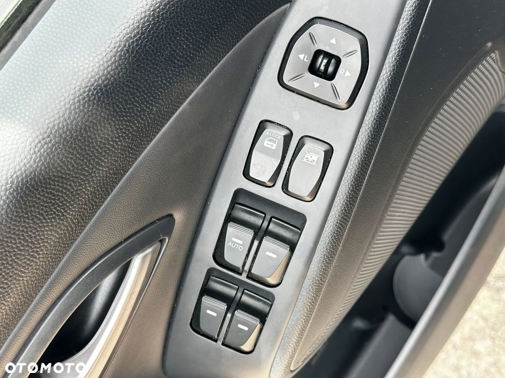 Hyundai ix35 2.0 Premium 2WD - 24