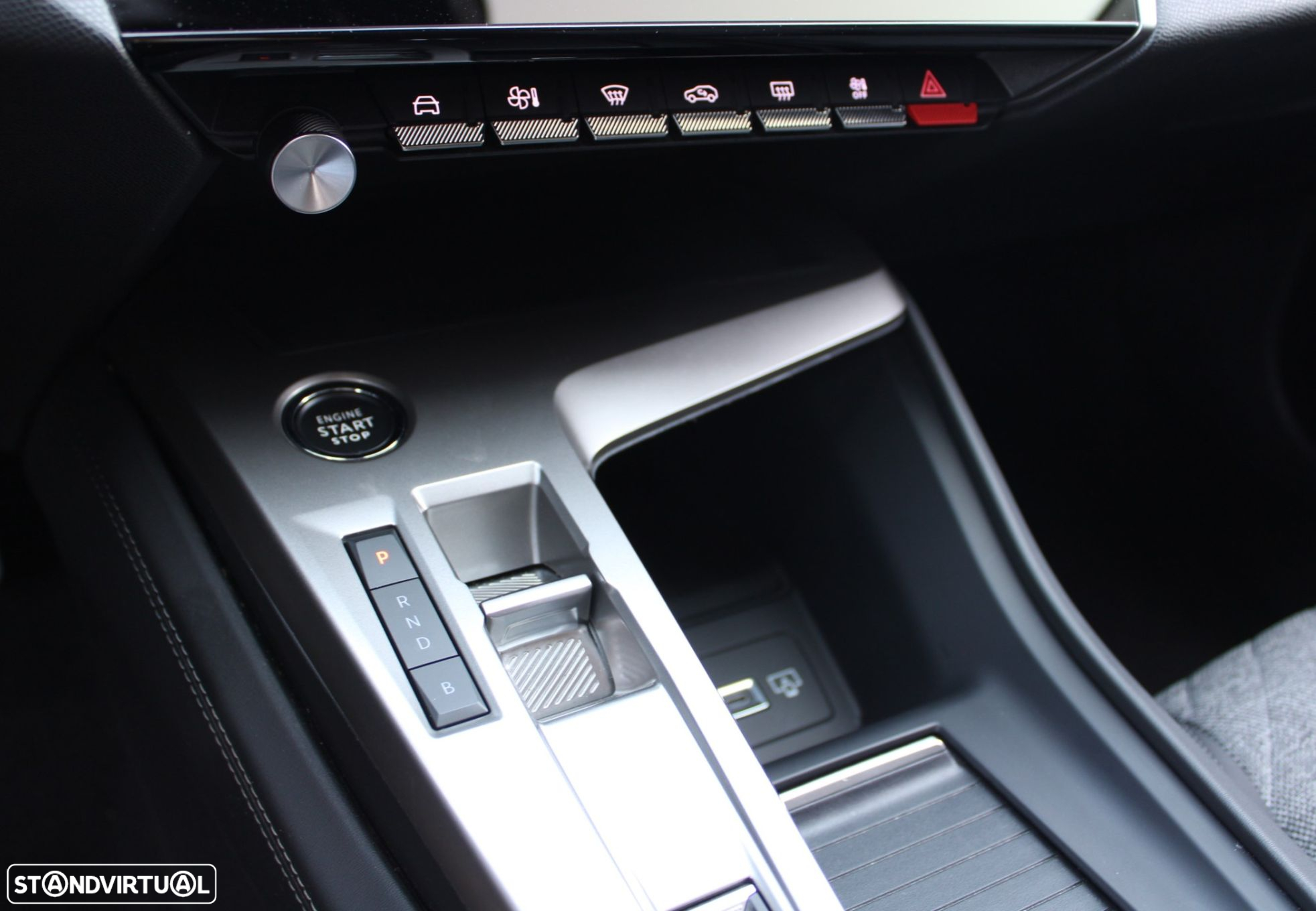Peugeot 408 1.6 Hybrid Allure e-EAT8 - 10