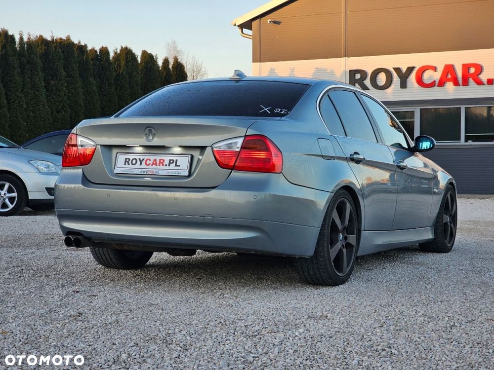 BMW Seria 3 330i - 6